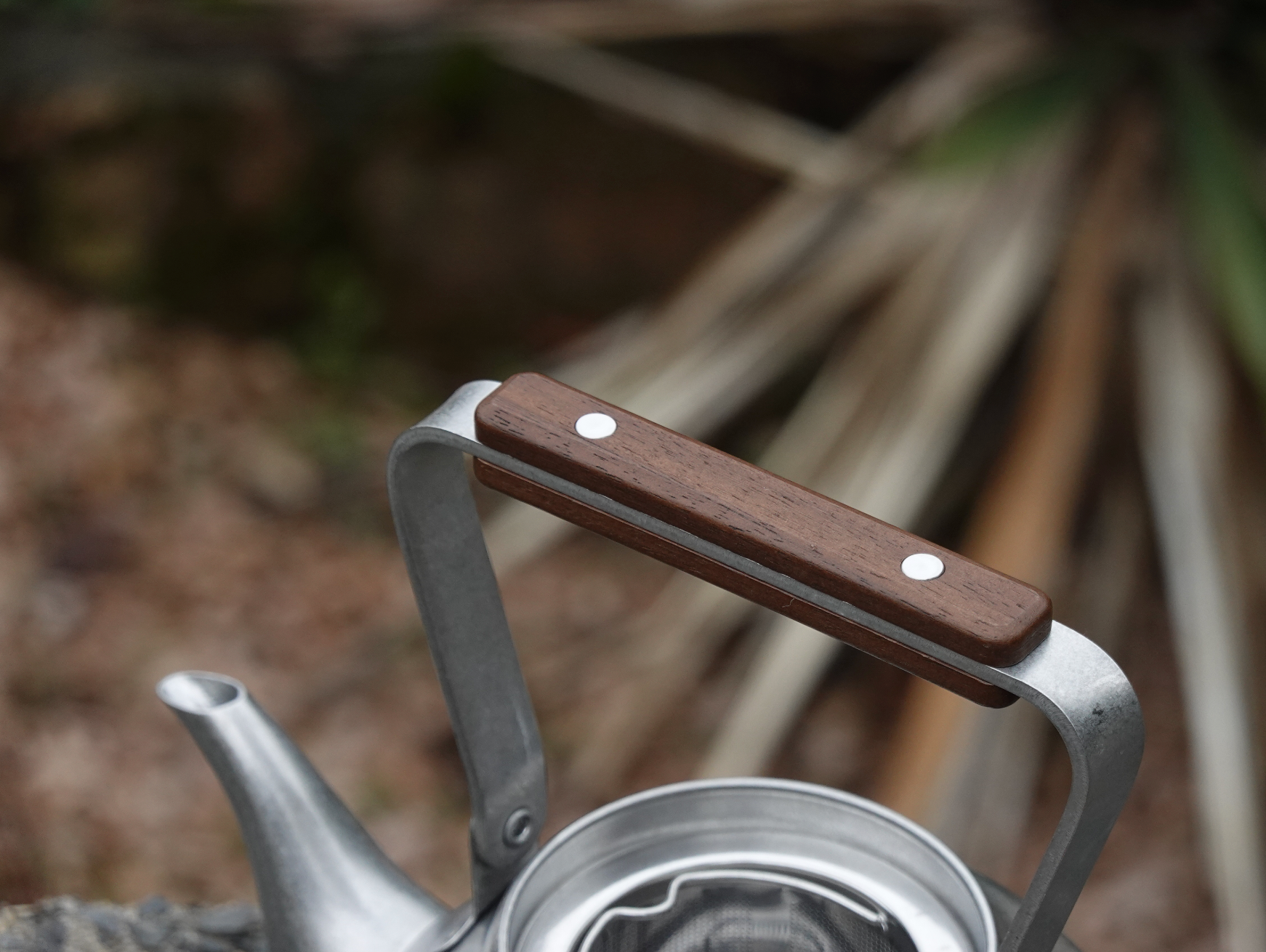 Retro-Teekanne Edelstahl mit Sieb · Klassisches Design - Ansicht 4