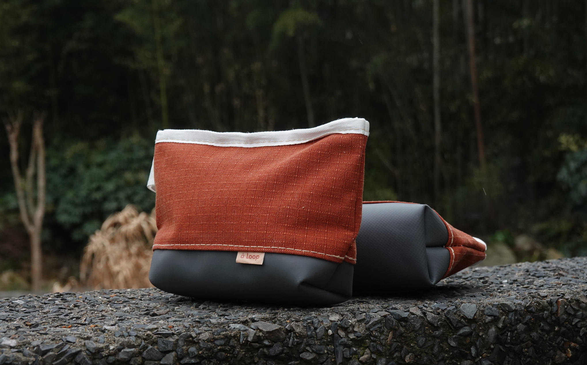 Kulturbeutel aus Zeltplane · Ockerrot (1L) - Ansicht 2